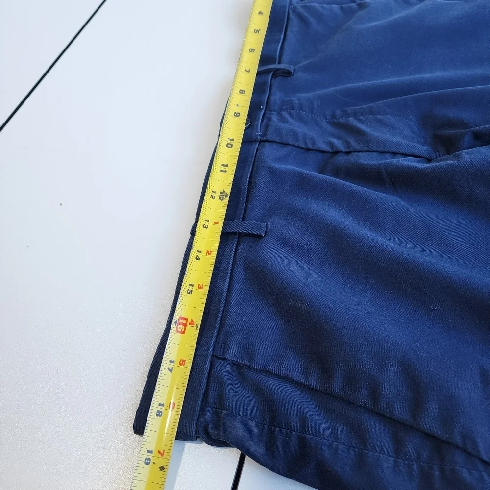 Banana Republic Sz 35 Core Temp 9” Navy Blue Shorts MSRP $70 Cotton
